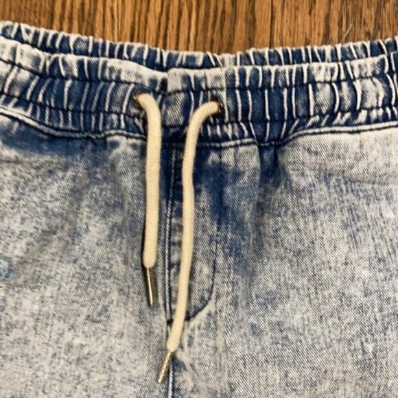 ARDENE Distress Stone Wash Cutoff Shorts SZ medium​ - Picture 5 of 12